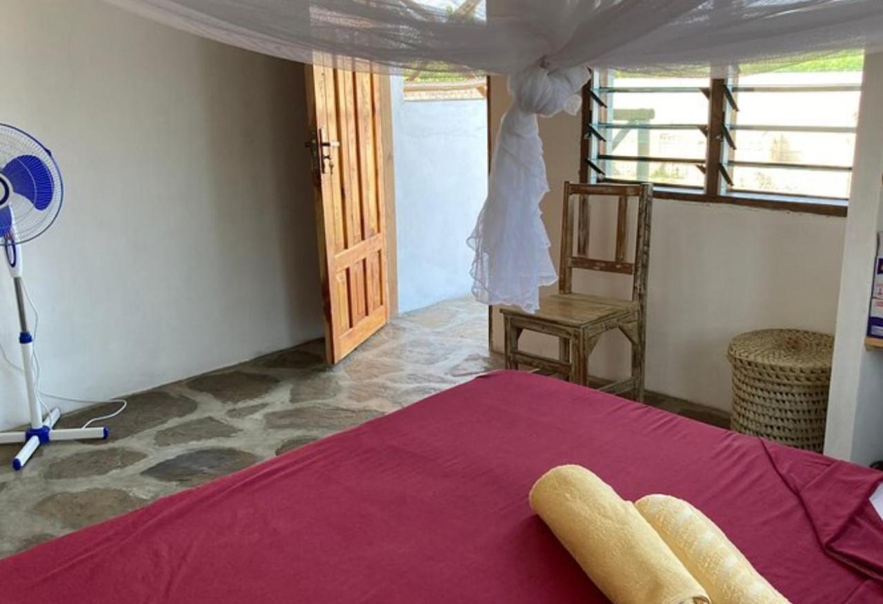 Poa Poa House B&B Watamu Exterior photo